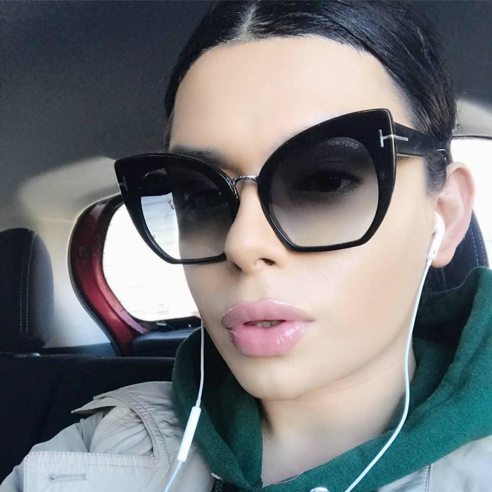 Meet your Posher, Christian